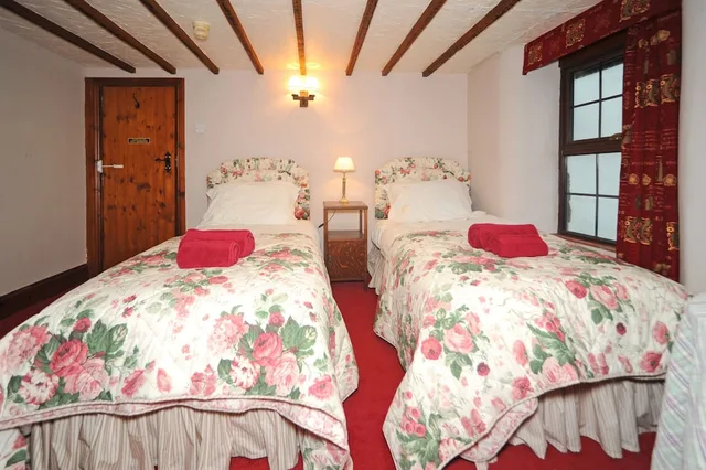 غرفة قياسية بسريرين منفصلين، The West Country Inn 2/3