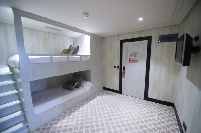 غرفة عائلية بإطلالة على البحر، Hotel Bahia 3/7