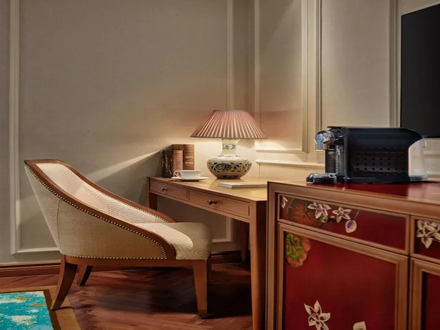 غرفة ديلوكس بسريرين منفصلين، Grand Mercure Hanoi 5/5