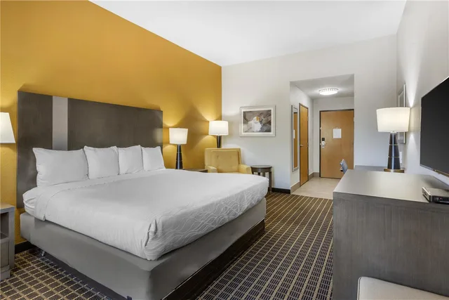 غرفة كبيرة بسرير كينج، Best Western Plus Lampasas Inn and Suites 1/2