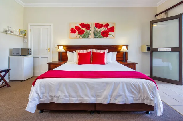 Room, King Bed, Sunset View، Amber Guest Lodge 1/6