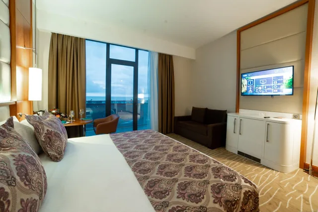 غرفة سوبيريور بسرير مزدوج، Legend Hotel Batumi 4/6