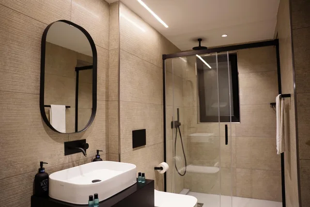 جناح بجاكوزي، The Londoner Hotel Sliema 9/10