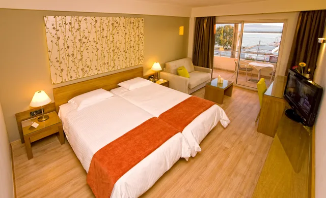 غرفة قياسية بإطلالة على المدينة، Pharae Palace 3/4