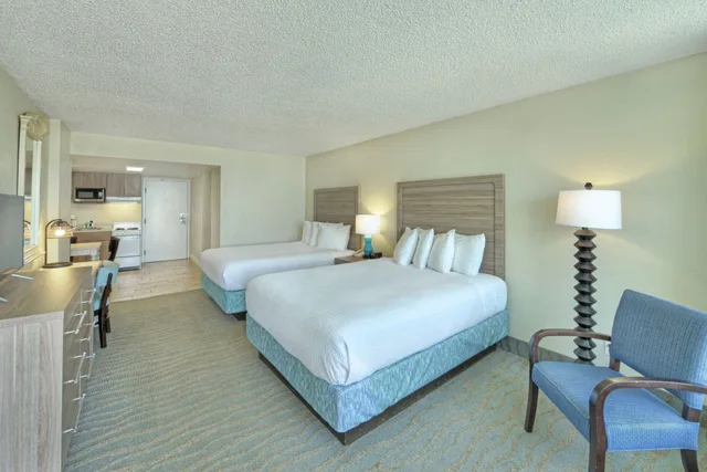 Studio, 2 Queen Beds, Ocean Front, El Caribe Resort & Conference Center 3/4