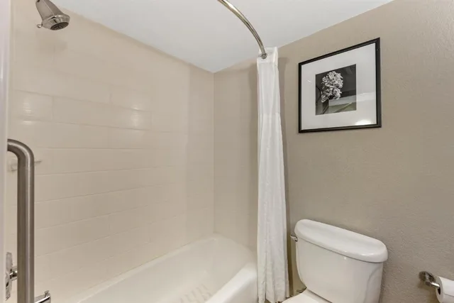 غرفة بسريرين كينج بمطبخ صغير، Best Western Alamo Suites 4/4