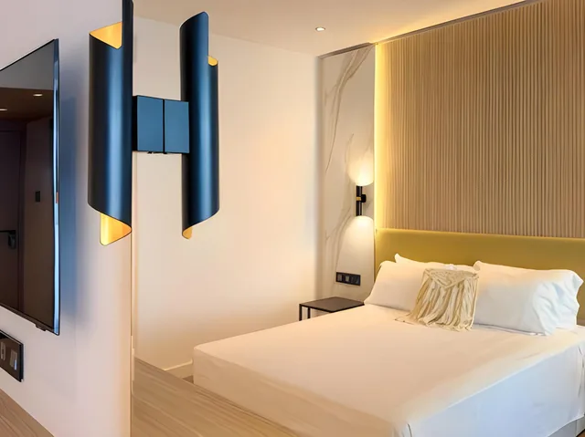 Superior, Double and Twin Beds, Partial Sea View, Cavo Maris Beach Hotel 1/1