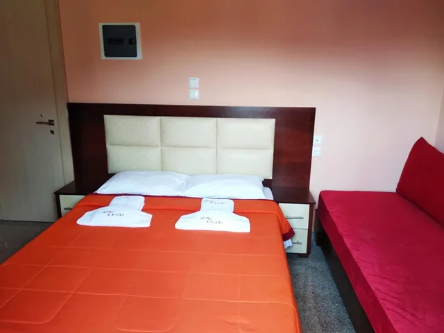 غرفة بسرير مزدوج أو سريرين منفصلين بإطلالة على الجبل، Kalias Hotel 4/9