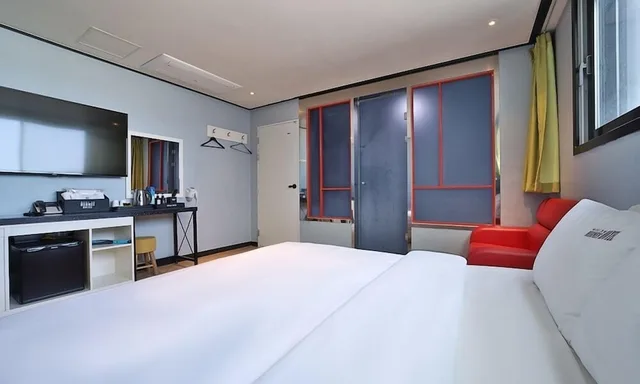 Standard, Queen Bed, No Parking، Hermes Hotel 1/10