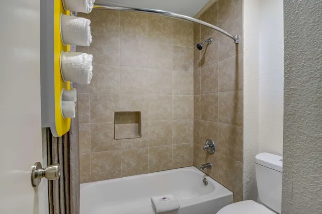Standard, 2 Double Beds, Motel6 Norcross, GA 2/2