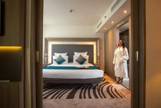 Superior, Suite, Double Bed, Novotel Cairo Airport 7/10