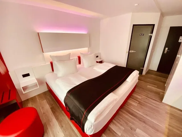 غرفة قياسية بسرير كوين، DORMERO Hotel Bretten 5/8