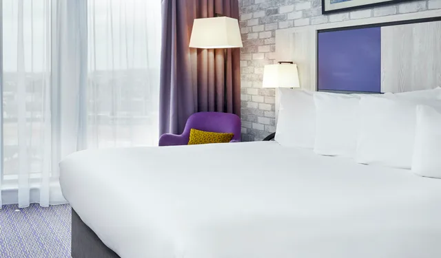 غرفة سوبيريور بسرير مزدوج، Leonardo Hotel Swindon 1/3