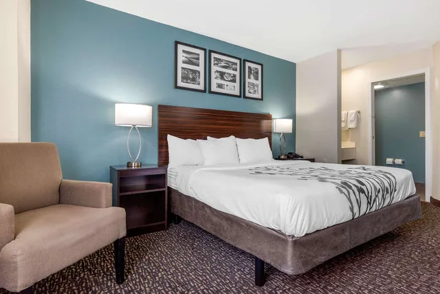 غرفة بسرير كينج، Sleep Inn & Suites Johnson City 2/3