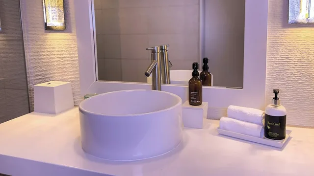 Room, 2 Queen Beds, Hyatt Centric Key West Resort and Spa 7/7