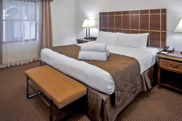 جناح بسرير كينج بغرفة نوم واحدة بمطبخ، Hilton Vacation Club Los Abrigados Resort & Spa Sedona 2/2