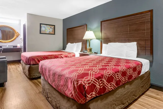 غرفة قياسية بسريرين كوين للمدخنين، Econo Lodge Rock Hill Northeast 3/4