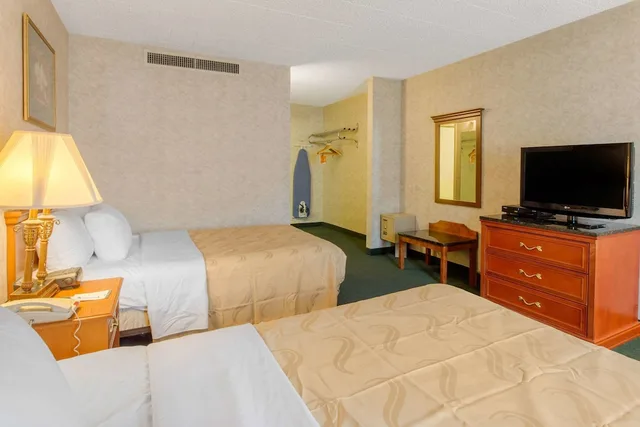 غرفة قياسية بسريرين كوين، Quality Inn Ledgewood - Dover 5/6