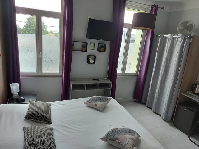 Room, Double Bed, Hotel De La Paix 10/10