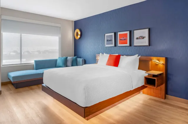 غرفة بسرير كينج، Cambria Hotel Northlake Conference Center - Roanoke 1/1