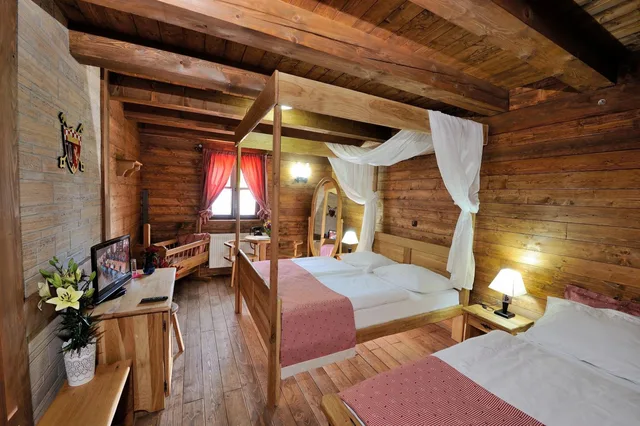 جناح عائلي، Ethno Houses Plitvice Lakes Hotel 1/1
