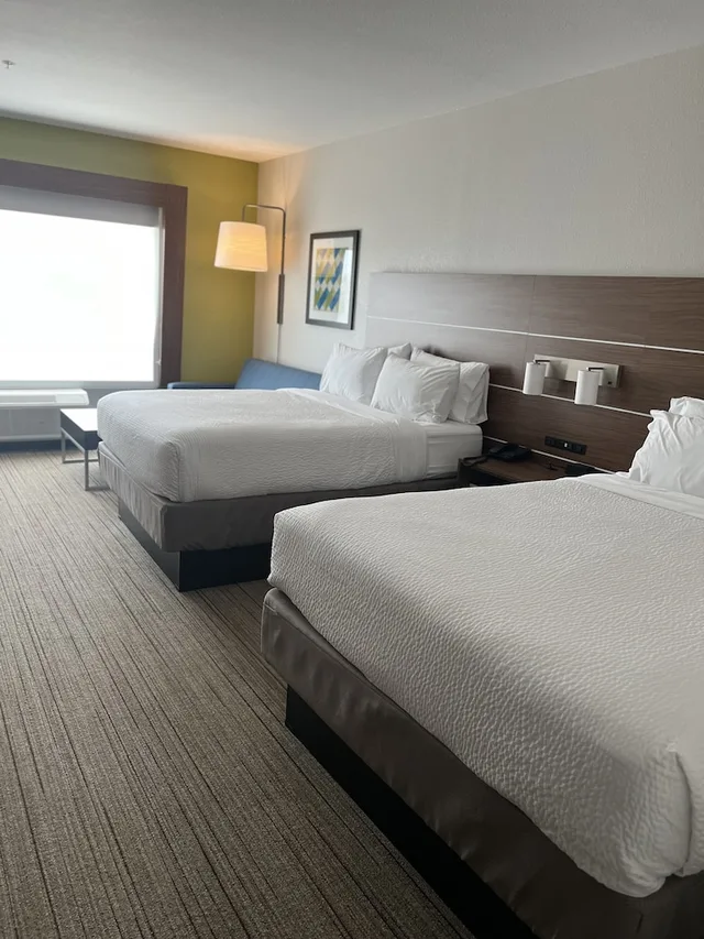 جناح بسريرين كوين مع أريكة، Holiday Inn Express Suites Mobile University Area 2/2