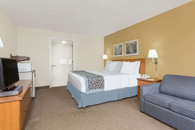 جناح استوديو بسرير كينج، Days Inn by Wyndham Elberton 3/6