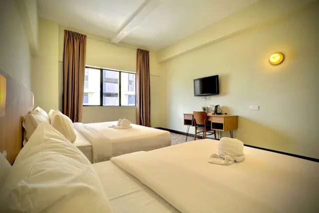 غرفة ديلوكس ثلاثية، Kingston Hotel 10 @ Bukit Jalil 1/3