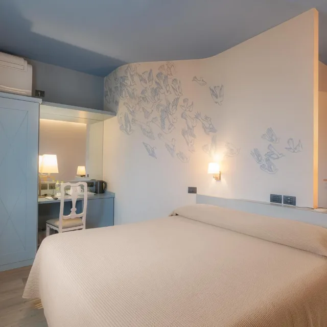 غرفة سوبيريور بسرير مزدوج أو سريرين منفصلين، Titano Suites 1/10