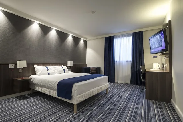 Standard, Twin Beds, Accessible, Holiday Inn Express Lille Centre by IHG 1/4