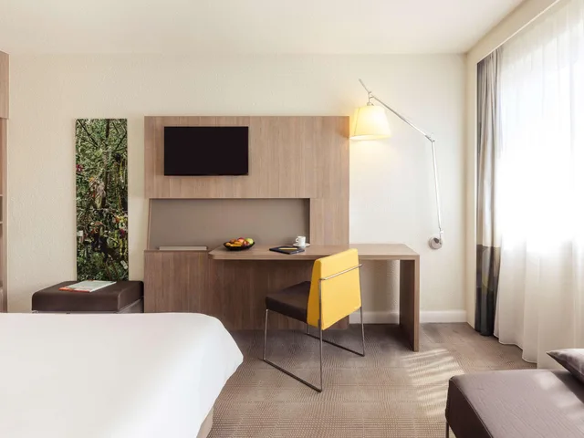 غرفة كلاسيكية عائلية بسرير مزدوج وسريرين منفصلين، Novotel Nancy 3/7