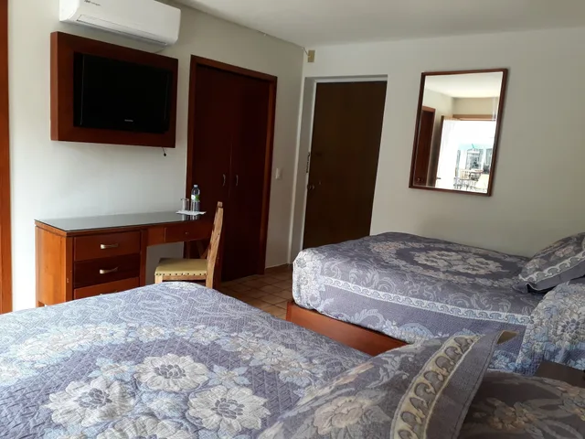 غرفة قياسية بسريرين مزدوجين، Hotel Isabel 5/7
