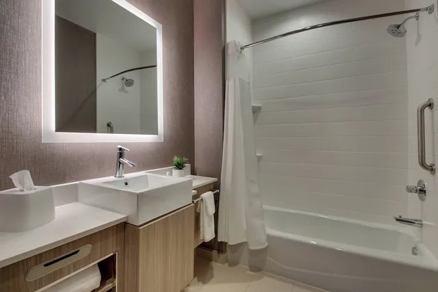 Suite, Multiple Beds, Accessible، SpringHill Suites by Marriott Gulfport I-10 3/3