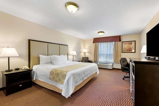 غرفة بسرير كينج، Best Western Of Olds 3/5