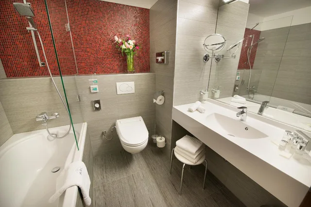 غرفة ديلوكس بسرير مزدوج بشرفة، Wellness Hotel Diamant (ex Relaxacni A Regeneracni Centrum) 7/10