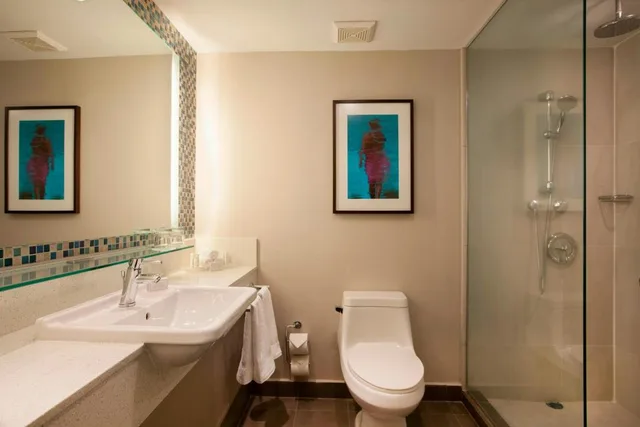 Island, Junior Suite, King Bed, Ocean Front, Beach Front, Sofa, Corner، Courtyard Isla Verde Beach Resort 4/6