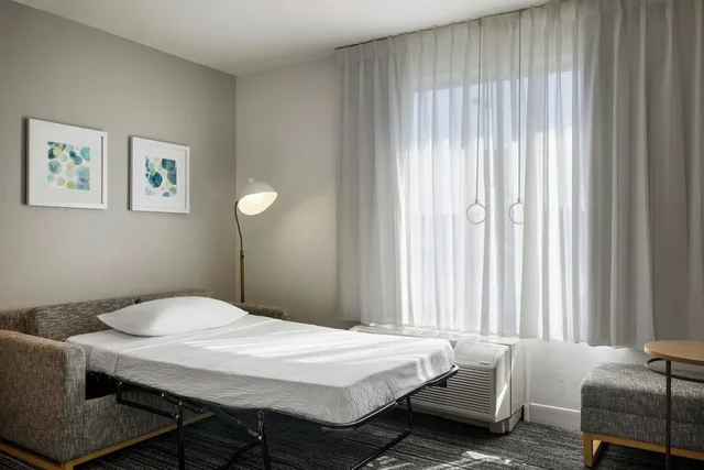 استوديو بسرير كوين، Towneplace Suites Dayton North 4/9