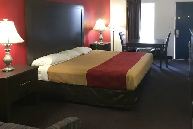 غرفة قياسية بسرير كينج، Econo Lodge Ruther Glen 8/10