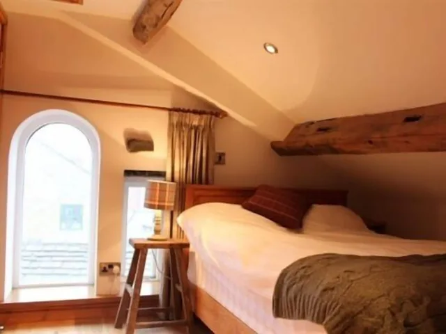 Basic, Double Bed, The Rooms at the Nook 6/10