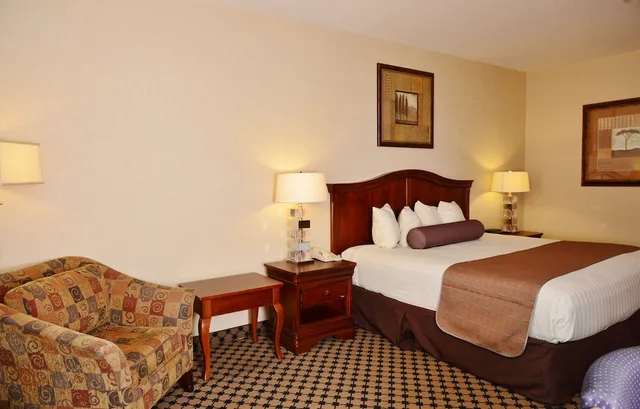 غرفة بسرير مزدوج للمدخنين لذوي الإعاقة، Americas Best Value Inn Tunica Resort 3/3