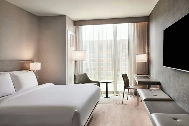 غرفة بسرير كينج، AC Hotel by Marriott St. Louis Chesterfield 2/6