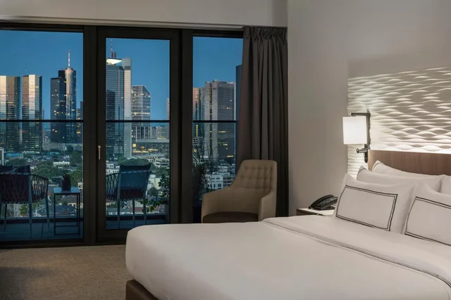 The Level, Premium, King Bed, Skyline View, Executive Lounge Access، MELIA FRANKFURT CITY 1/5