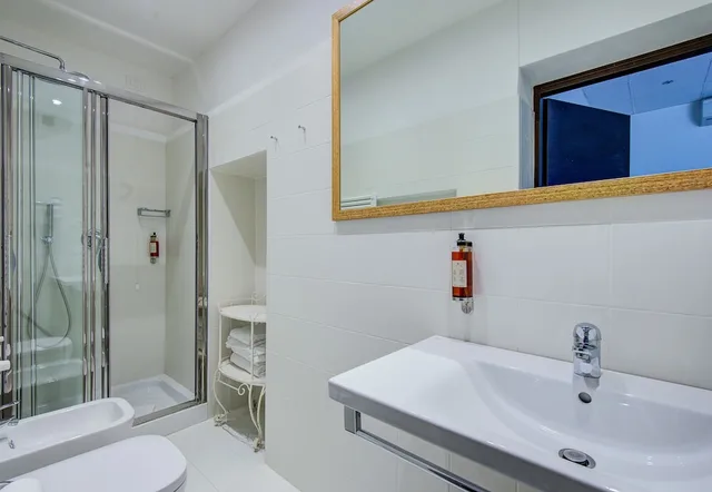 غرفة سوبيريور ثلاثية بسرير مزدوج وسرير فردي، Hotel Bernina 5/9
