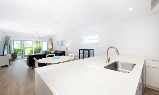 شقة سكنية بسرير كينج وسريرين منفصلين، Grandview Condominiums 5/10