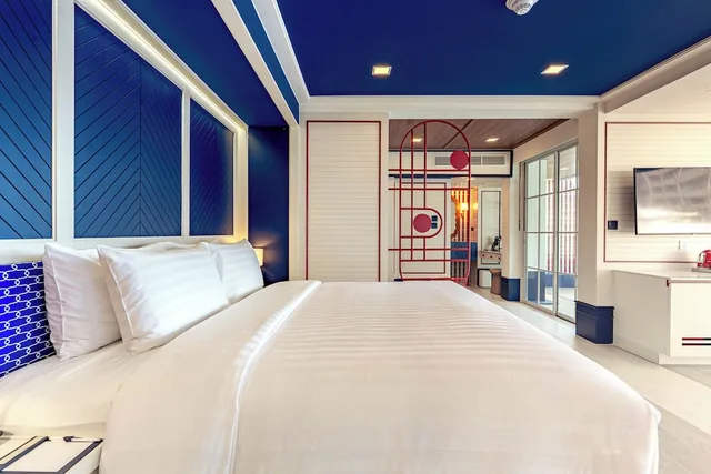 كابينة بسرير مزدوج بإطلالة جزئية على البحر، The Cruise Hotel 5/10
