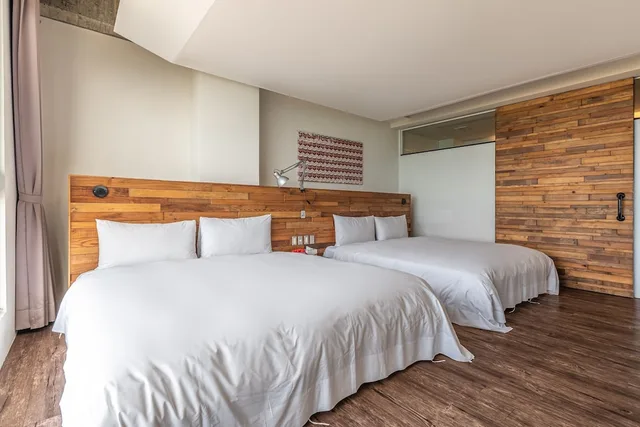 غرفة رباعية بسريرين كينج، El Puerto Hotel 4/10