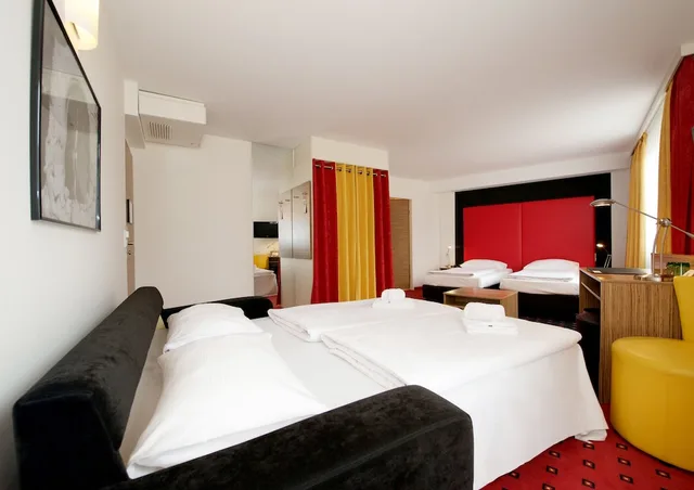 Family, Double and Twin Beds, Xl، Senator Hotel Vienna 3/6