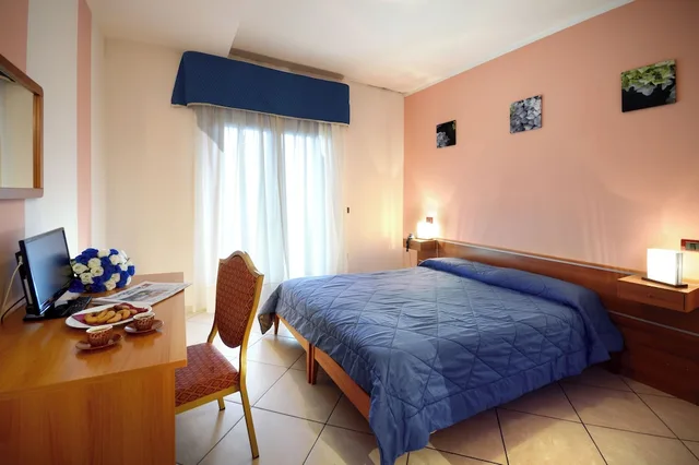 غرفة قياسية بسرير مزدوج أو سريرين منفصلين بشرفة، Royal Hotel Montevergine 3/10