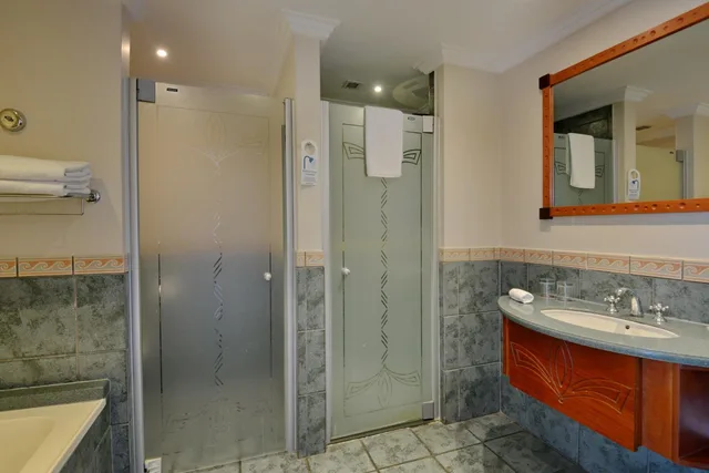 غرفة قياسية بسريرين منفصلين لغير المدخنين، Courtyard Gqeberha 6/9