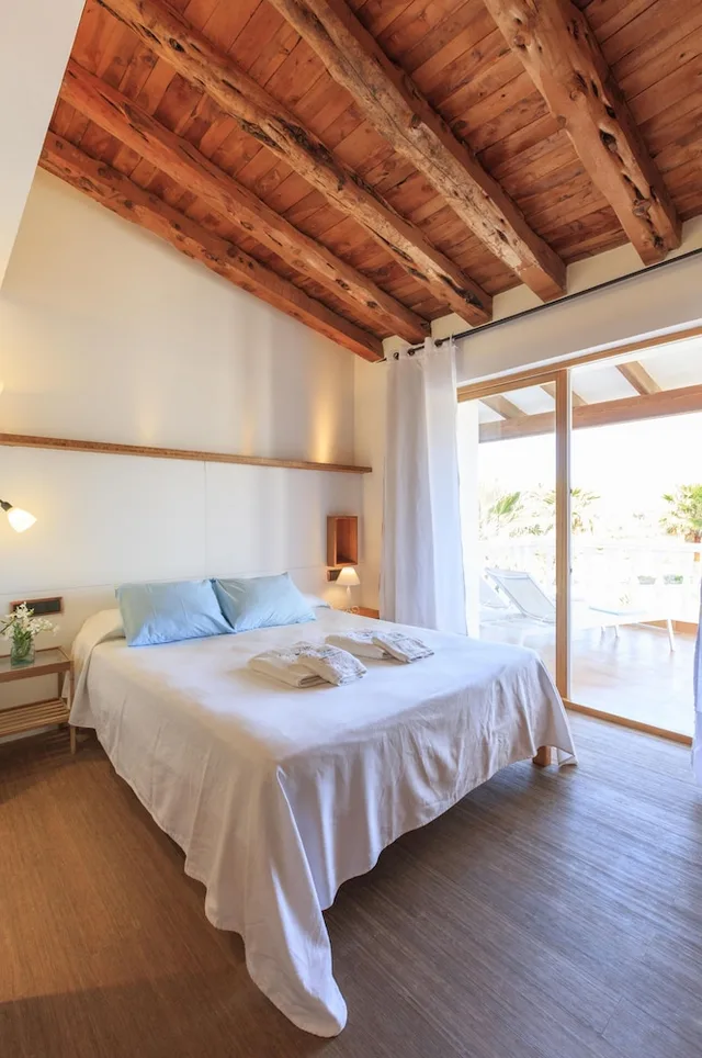 كابينة بسرير مزدوج بشرفة بإطلالة جزئية على البحر، Es Pas Formentera Agroturismo 4/8